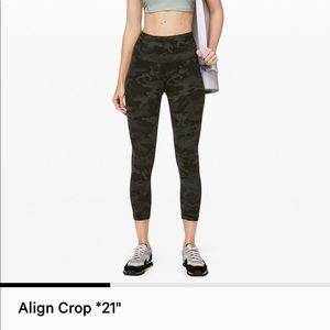 LNWOT Lululemon Align Crop 21”